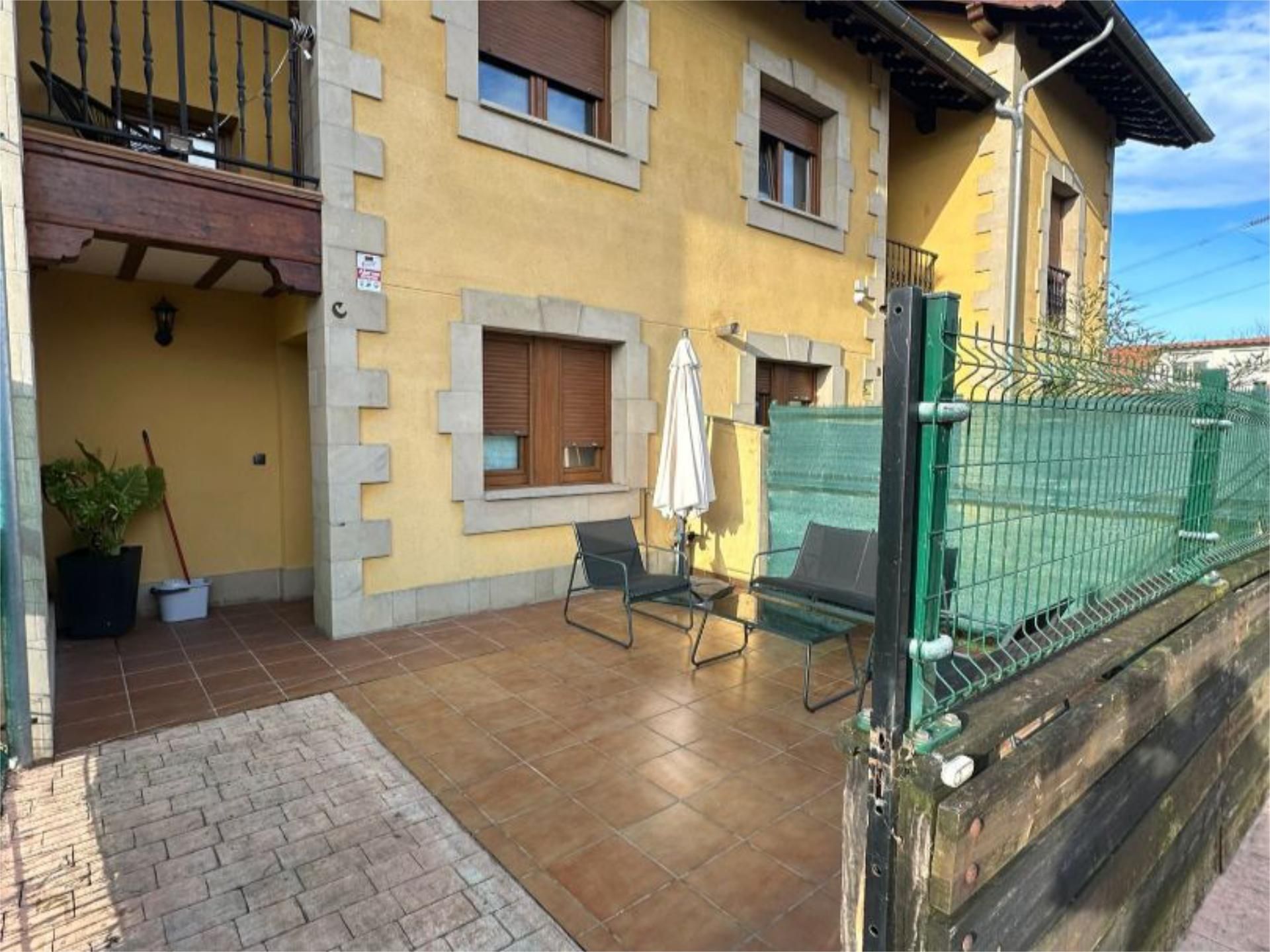 Exterior view of Flat for sale in Reocín  with Heating, Private garden and Parquet flooring