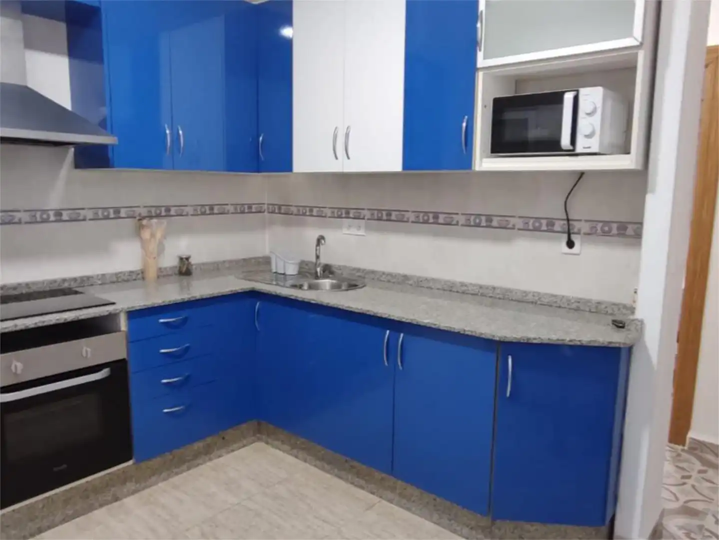 Habitación en Calle Zafiro, 15, Nueva Cartagena Cocina de Estudio para compartir en Cartagena con Amueblado