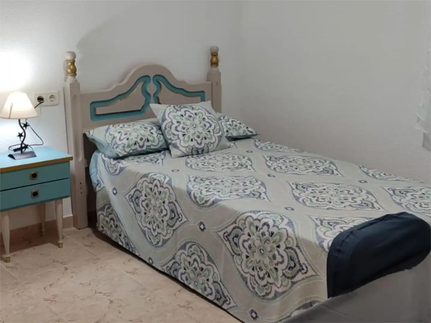 Habitación en Calle Zafiro, 15, Nueva Cartagena Habitación de Estudio para compartir en Cartagena con Amueblado