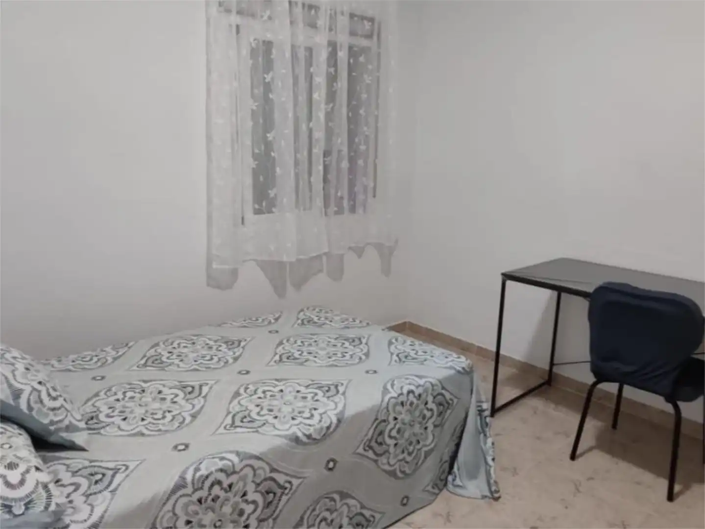 Habitación en Calle Zafiro, 15, Nueva Cartagena Habitación de Estudio para compartir en Cartagena con Amueblado