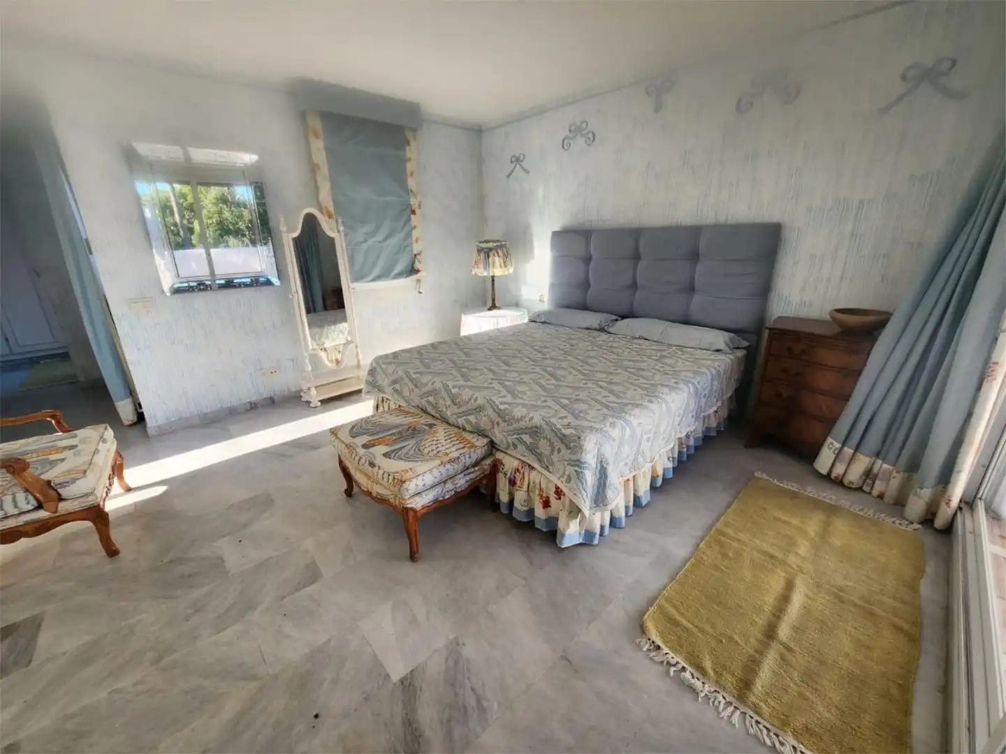 Bedroom of Attic for sale in Estepona  with Air Conditioner, Terrace and Swimming Pool