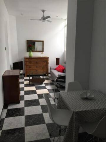 Piso en Alquiler en La Caleta - La Viña