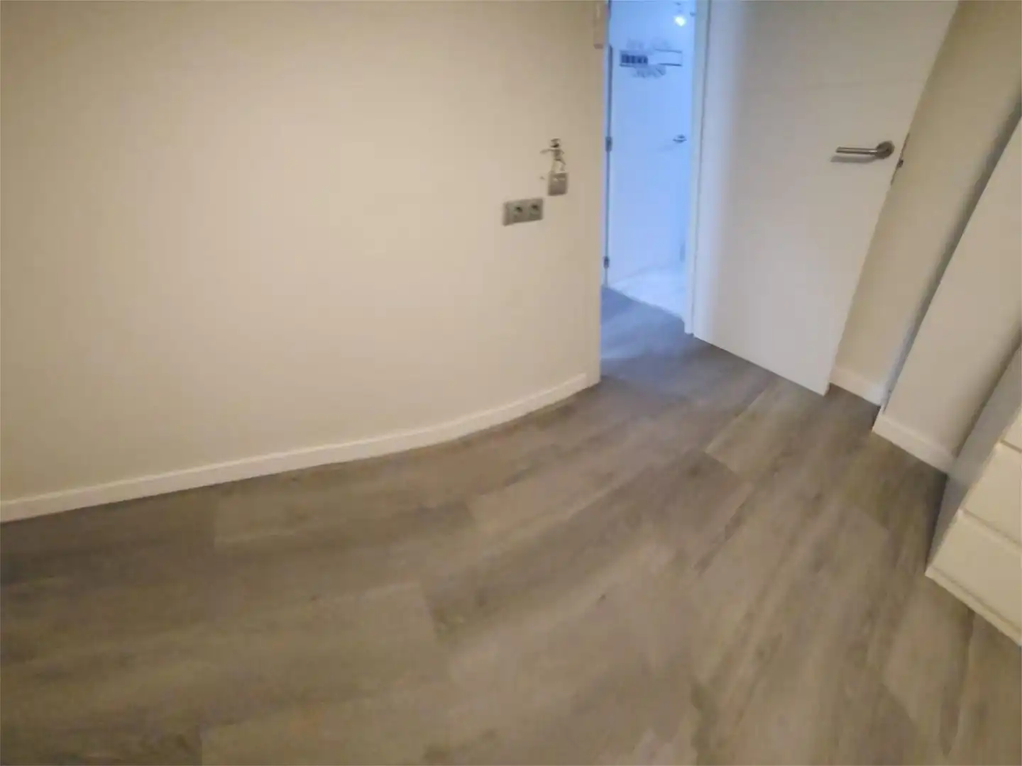 Flat for sale in Calle Goya, 2, Parque Ayala - Jardín de la Abadía - Huelín Flat for sale in Málaga with Air Conditioner, Heating and Private garden