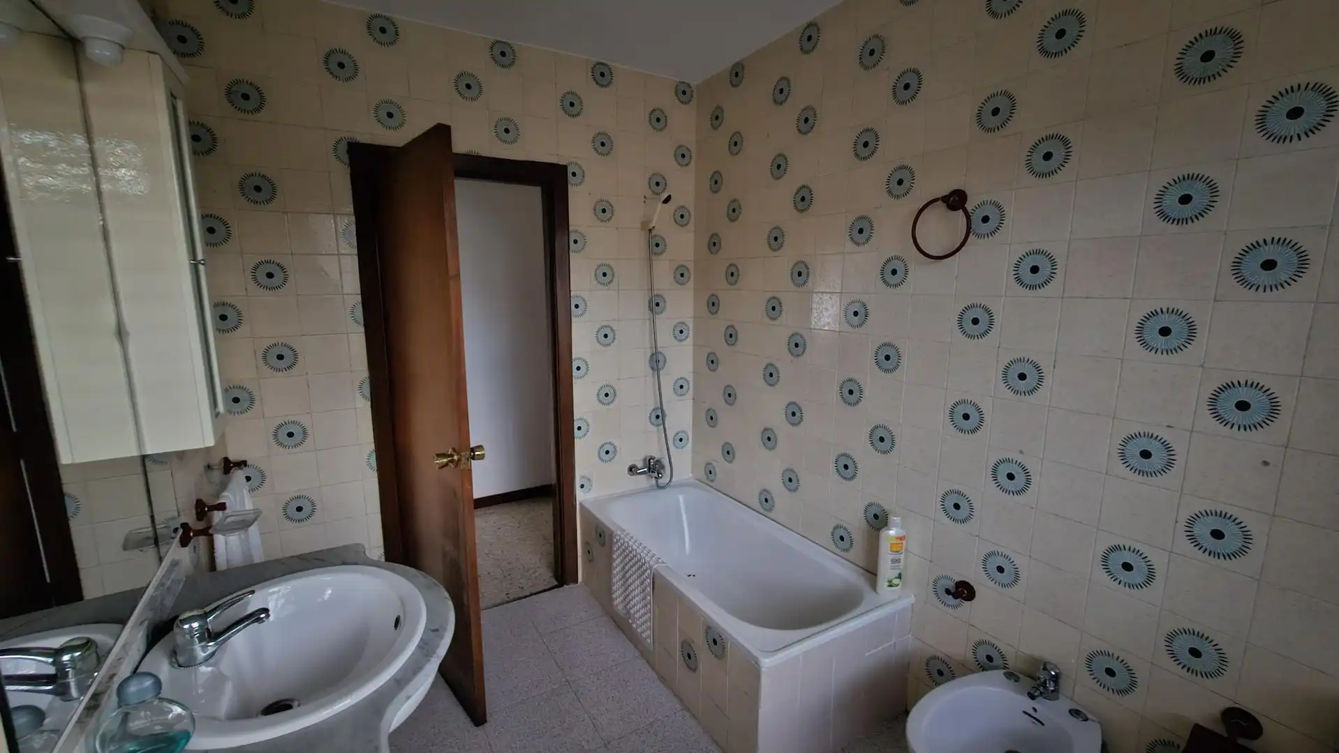 Bathroom of Houses for sale in Covelo  with Balcony