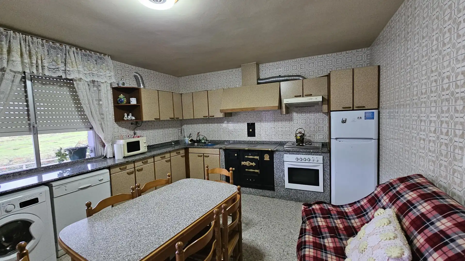 Kitchen of Houses for sale in Covelo  with Balcony