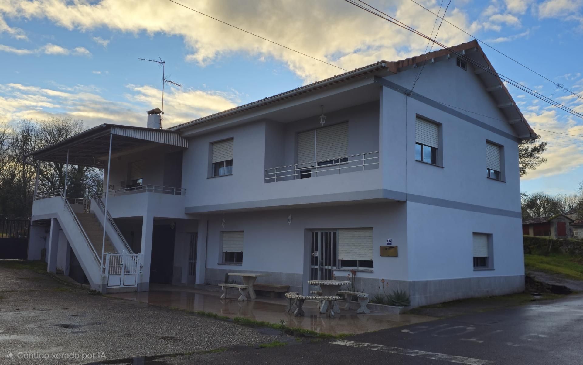 Vista exterior de Pis en venda en Covelo amb Balcó