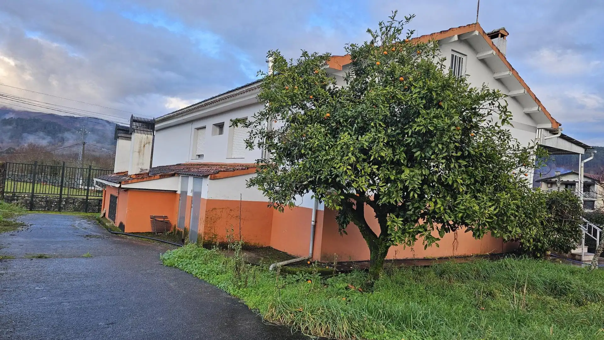 Exterior view of Houses for sale in Covelo  with Balcony