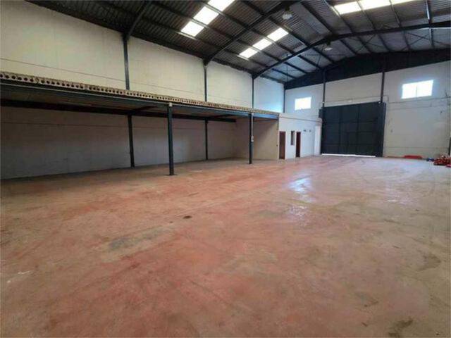 Nave industrial en Alquiler en Yuncler