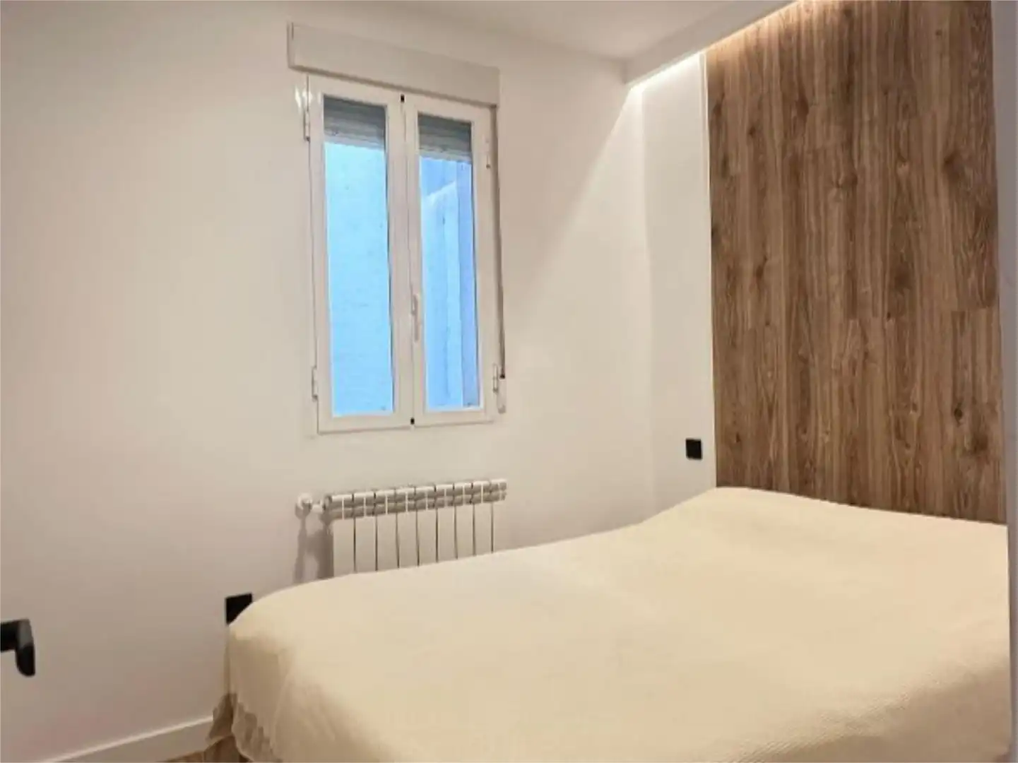 Piso en venta en Calle de Murcia, 30, Palos de Moguer Habitación de Piso en venta en Madrid con Calefacción y Amueblado