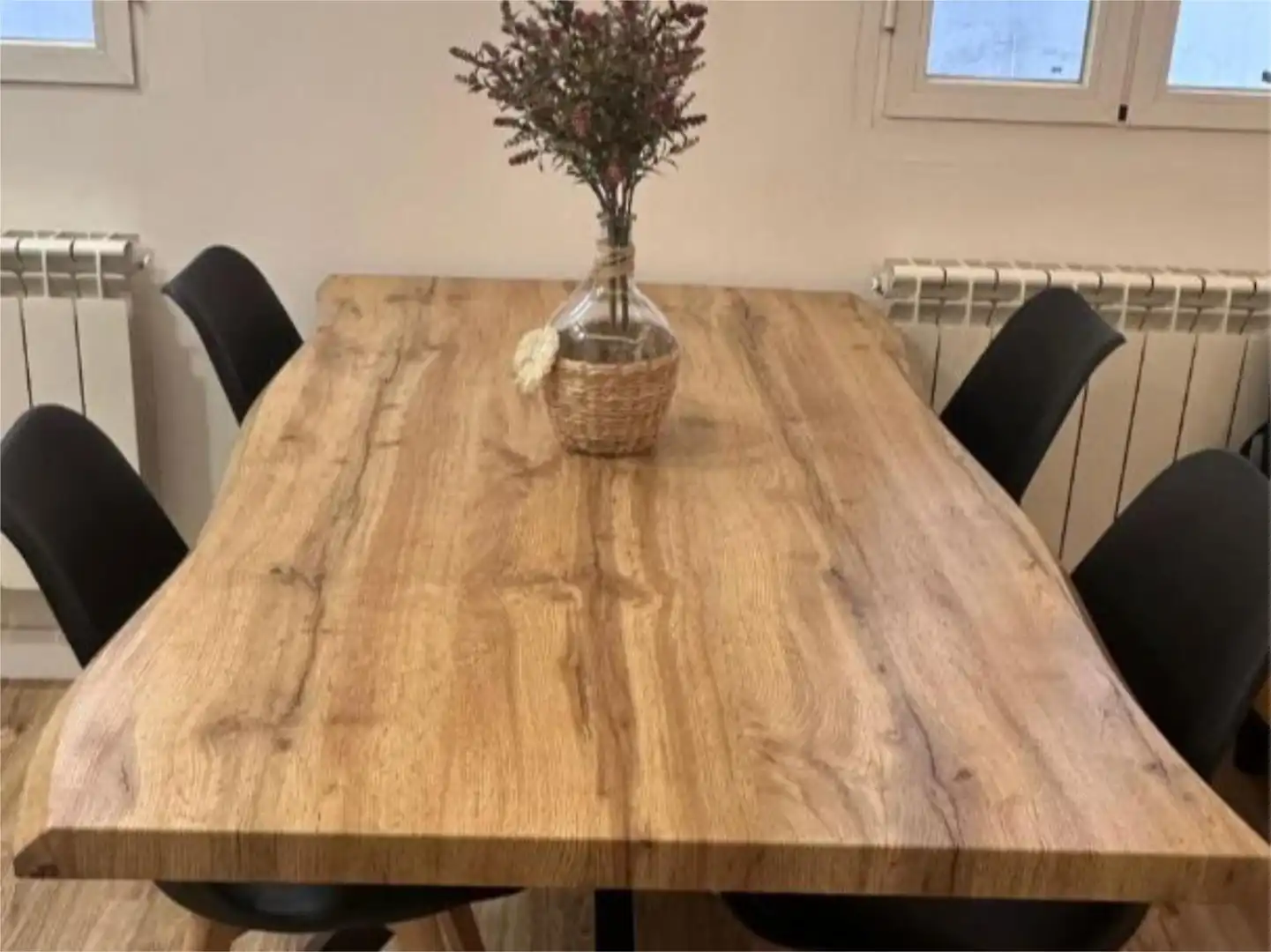 Piso en venta en Calle de Murcia, 30, Palos de Moguer Comedor de Piso en venta en Madrid con Calefacción y Amueblado