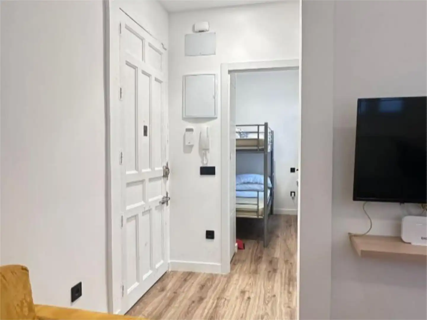 Piso en venta en Calle de Murcia, 30, Palos de Moguer Piso en venta en Madrid con Calefacción y Amueblado