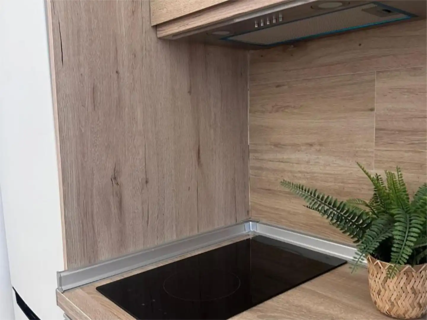 Piso en venta en Calle de Murcia, 30, Palos de Moguer Cocina de Piso en venta en Madrid con Calefacción y Amueblado