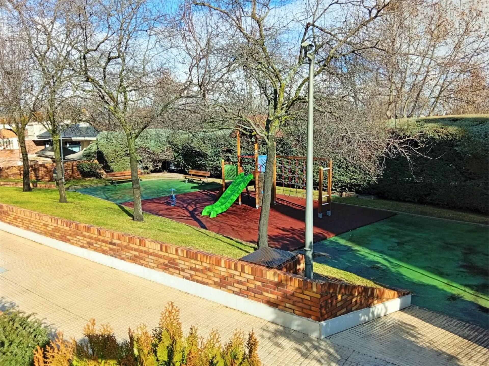 Exterior view of Flat for sale in Majadahonda  with Air Conditioner, Heating and Parquet flooring