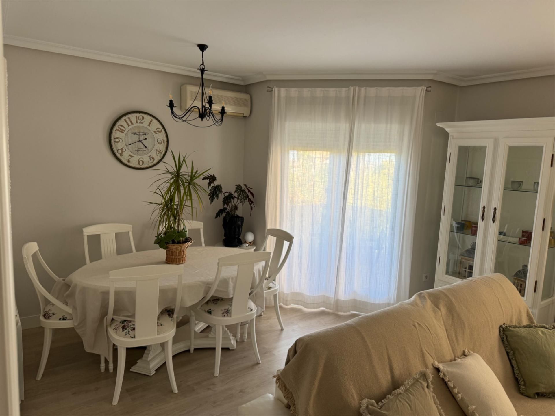 Dining room of Flat to rent in Villanueva de la Serena  with Air Conditioner, Heating and Parquet flooring