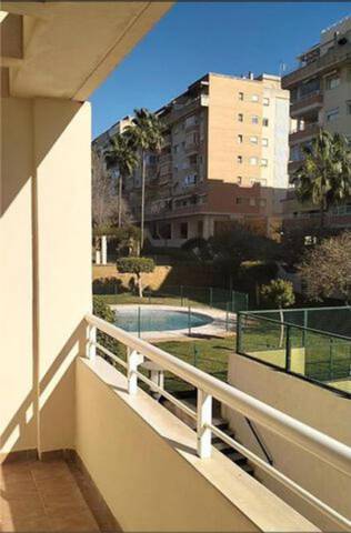 Piso en Venta en El Cónsul - Ciudad Universitaria - El Romeral