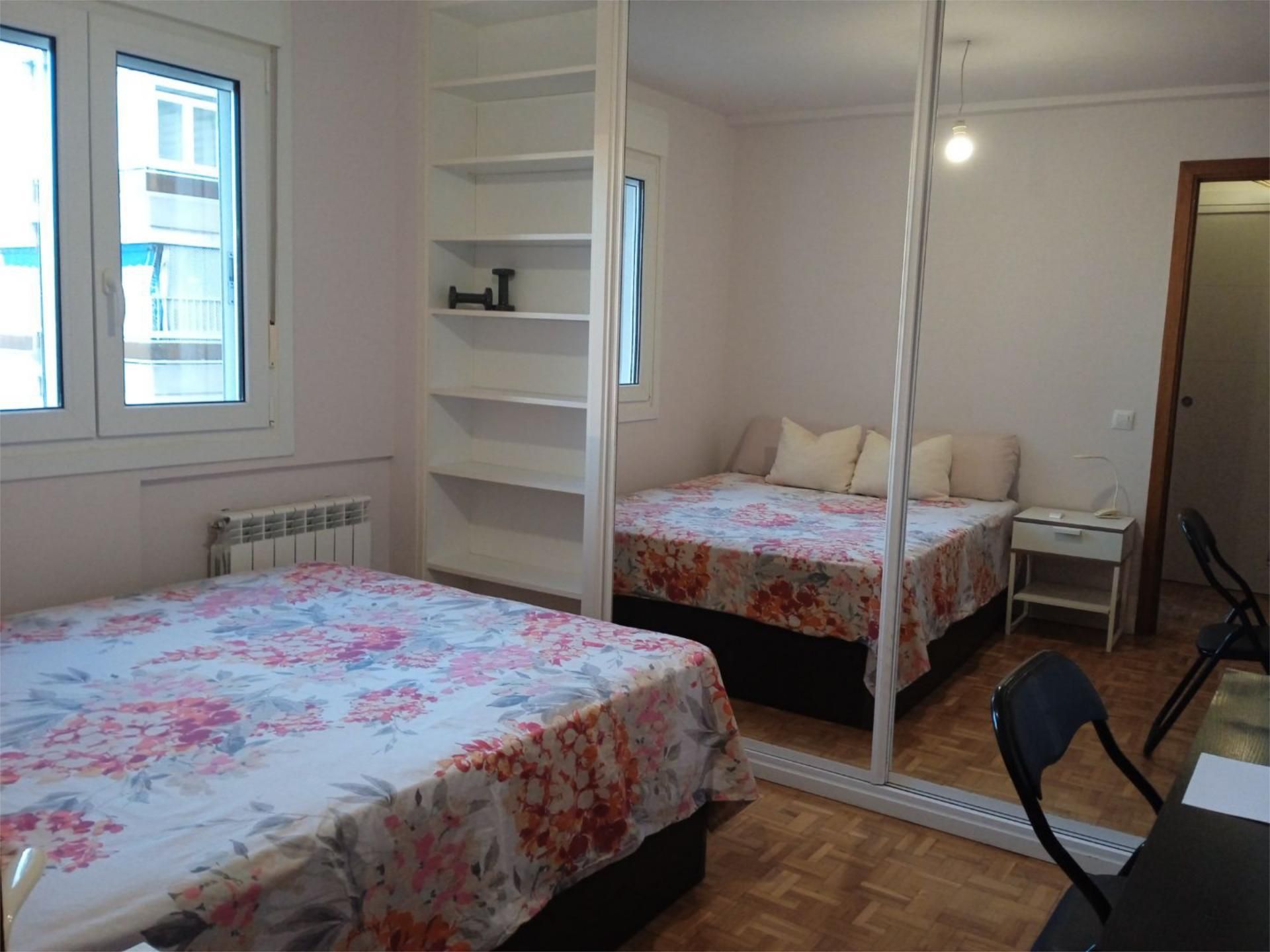 Flat to share in Calle Alverja, 5, Lucero