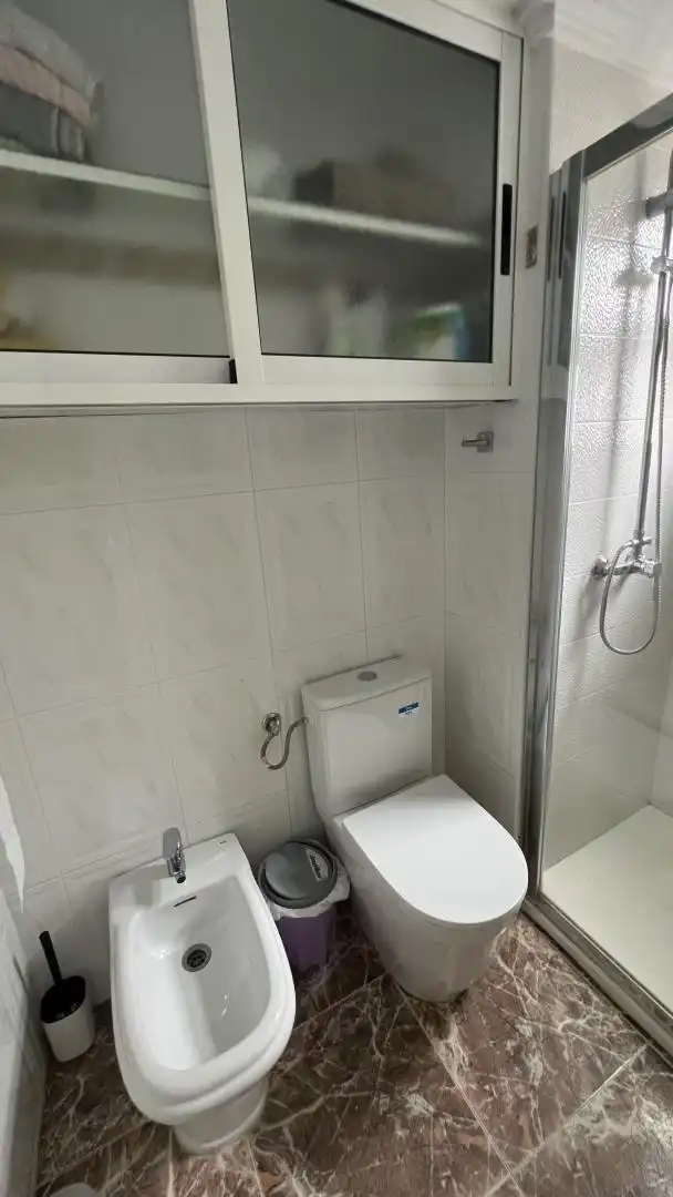 Flat for rent in Avenida Castelló, 12, Sant Antoni Bathroom of Flat for rent in Cullera with Swimming Pool, Furnished and Community parking