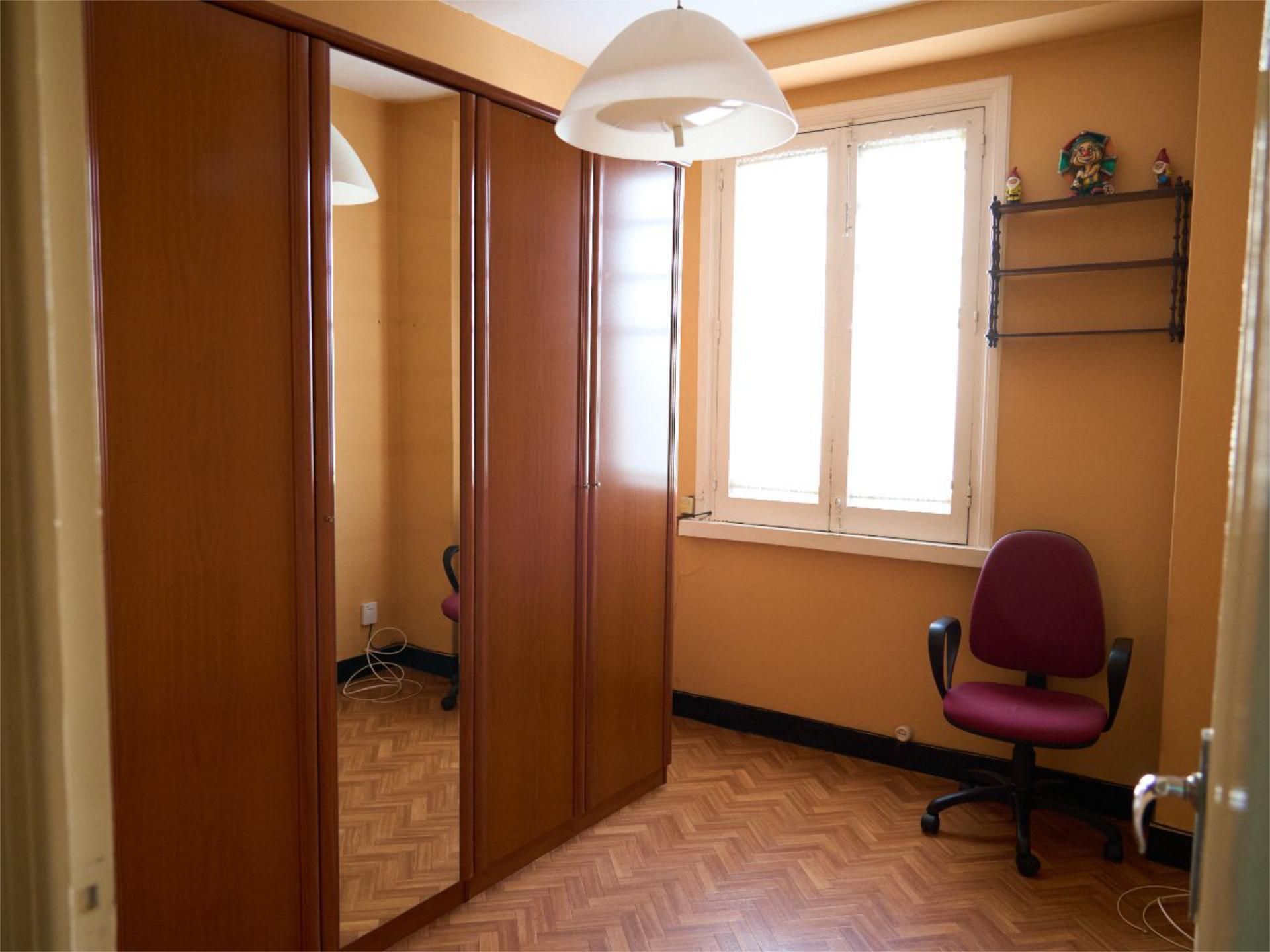 Bedroom of Flat to rent in A Coruña Capital   with Heating, Parquet flooring and Furnished