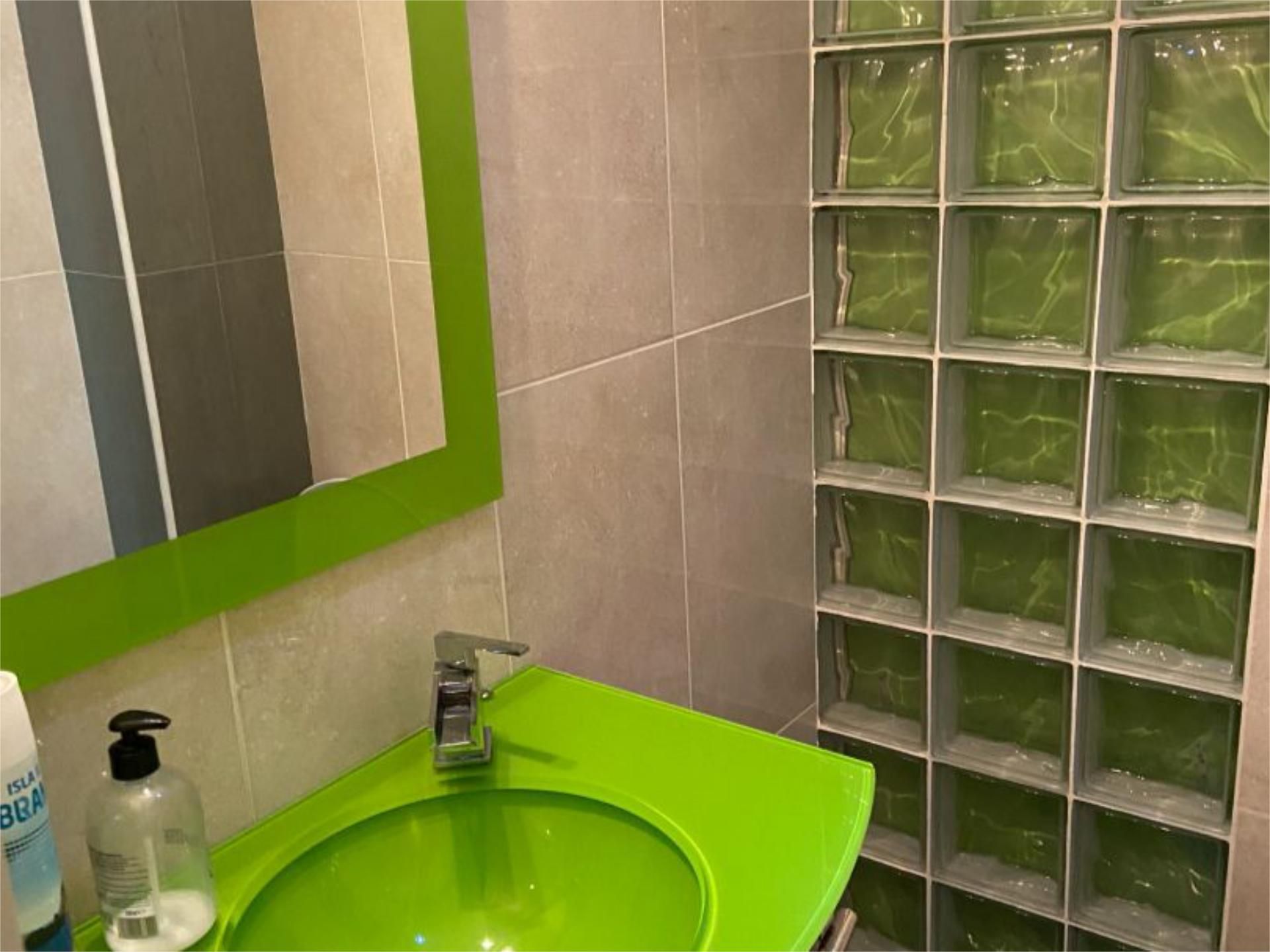 Bathroom of Single-family semi-detached to rent in  Granada Capital  with Air Conditioner, Heating and Terrace