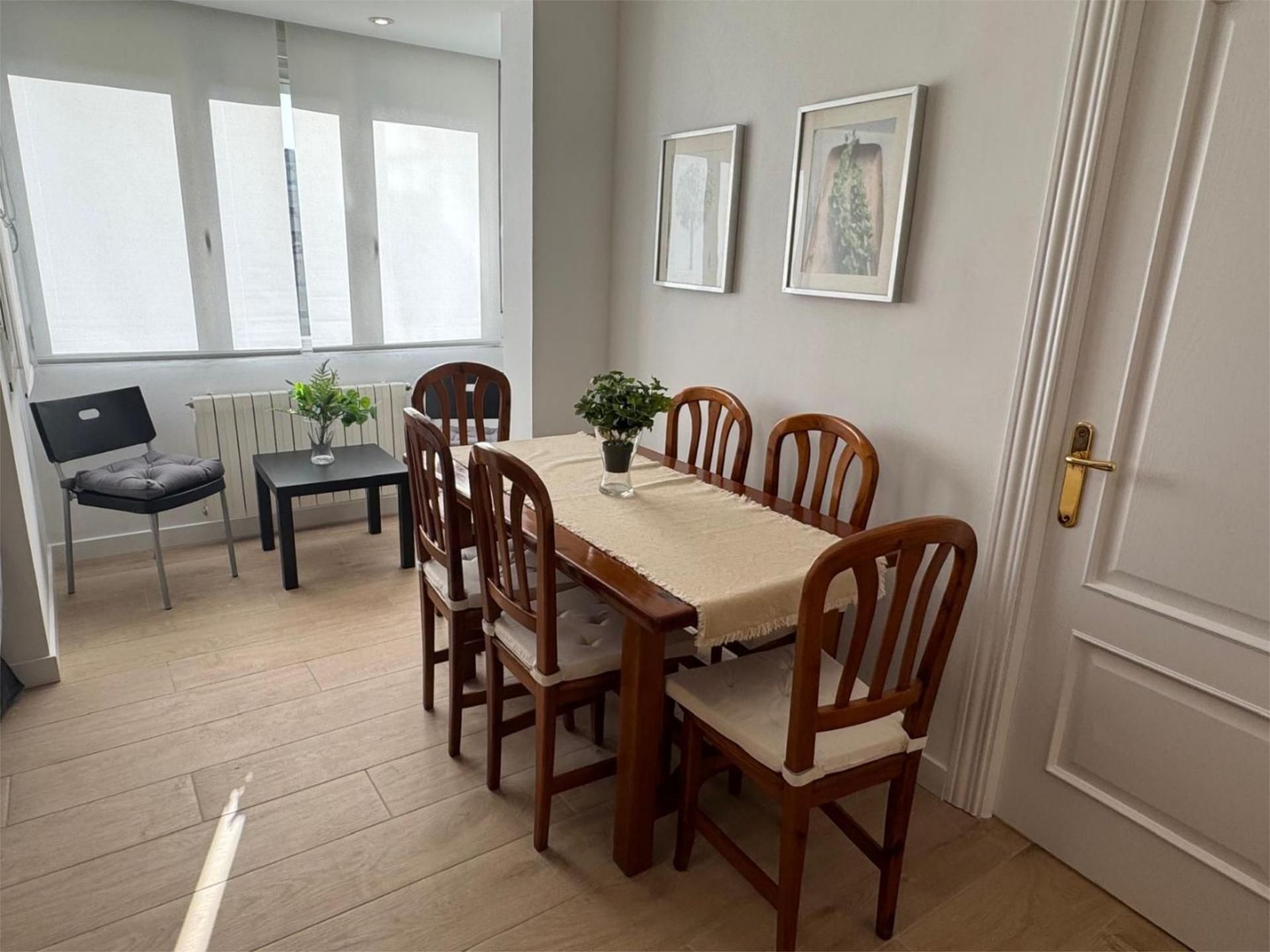 Dining room of Flat to rent in  Madrid Capital  with Heating, Private garden and Furnished