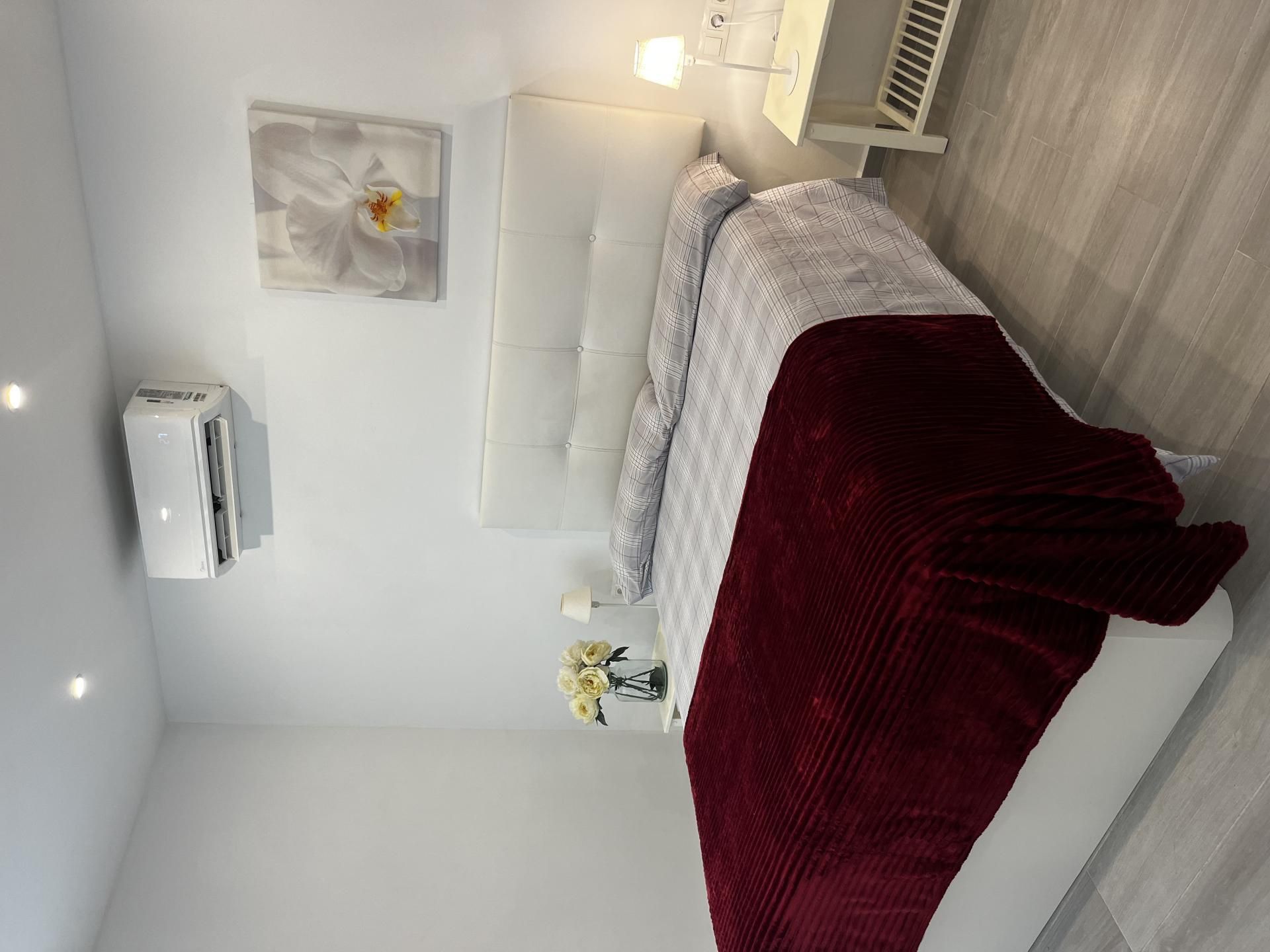Bedroom of Planta baja to rent in Estepona  with Air Conditioner and Balcony