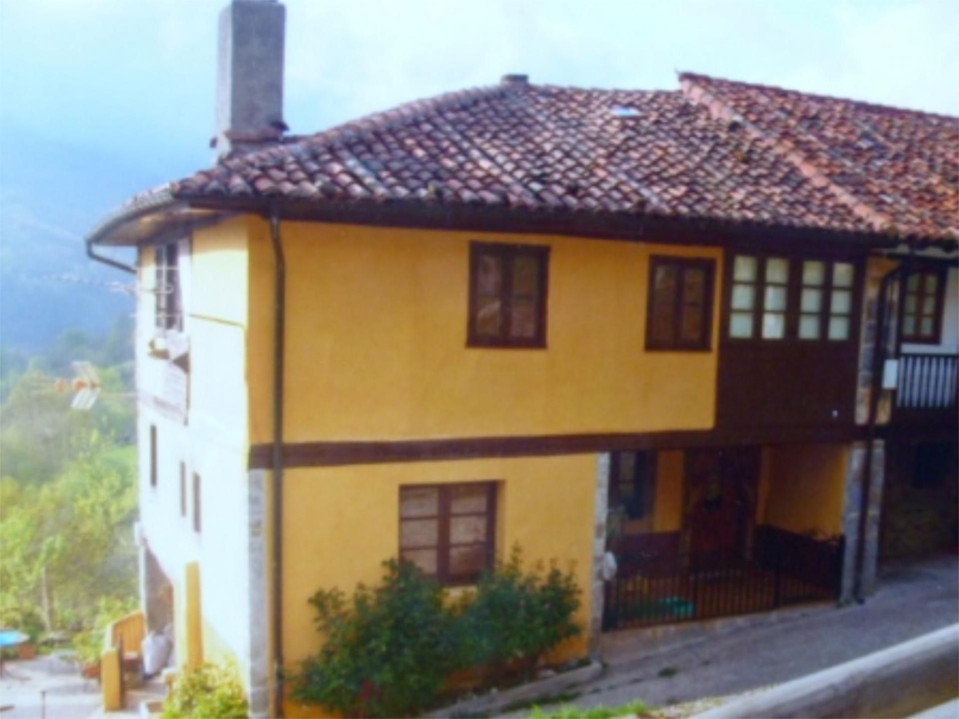 Single-family semi-detached to rent in AS-254, 11, Caso