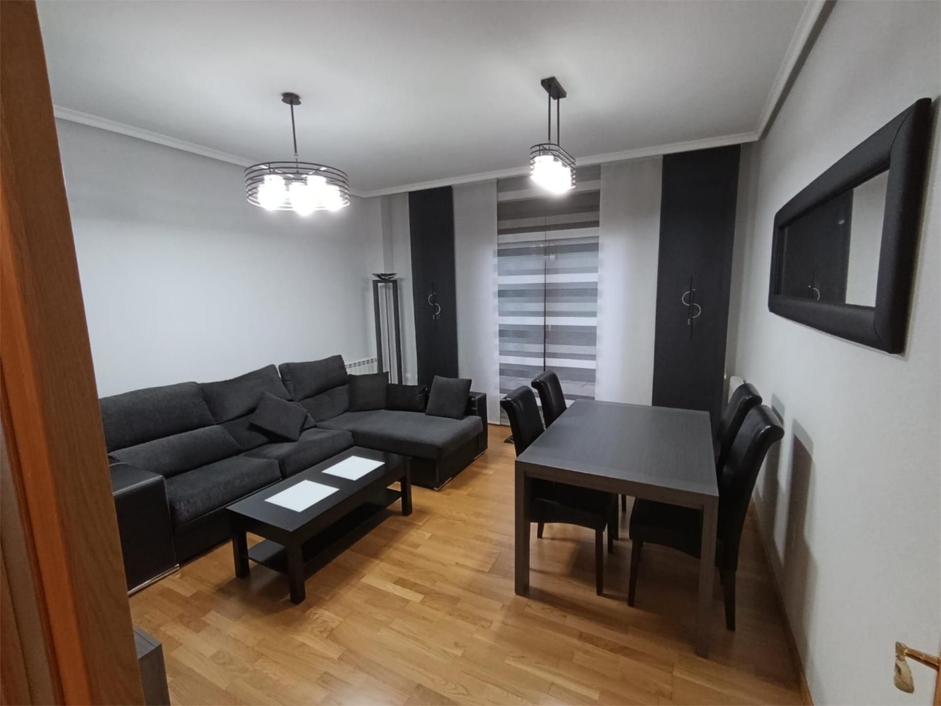 Sala de estar de Piso en venta en Valladolid Capital con Calefacción, Parquet y Terraza