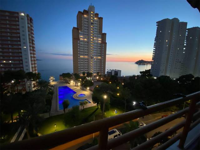 Apartamento en Alquiler en Avenida de Uruguay, 10 en Playa Poniente