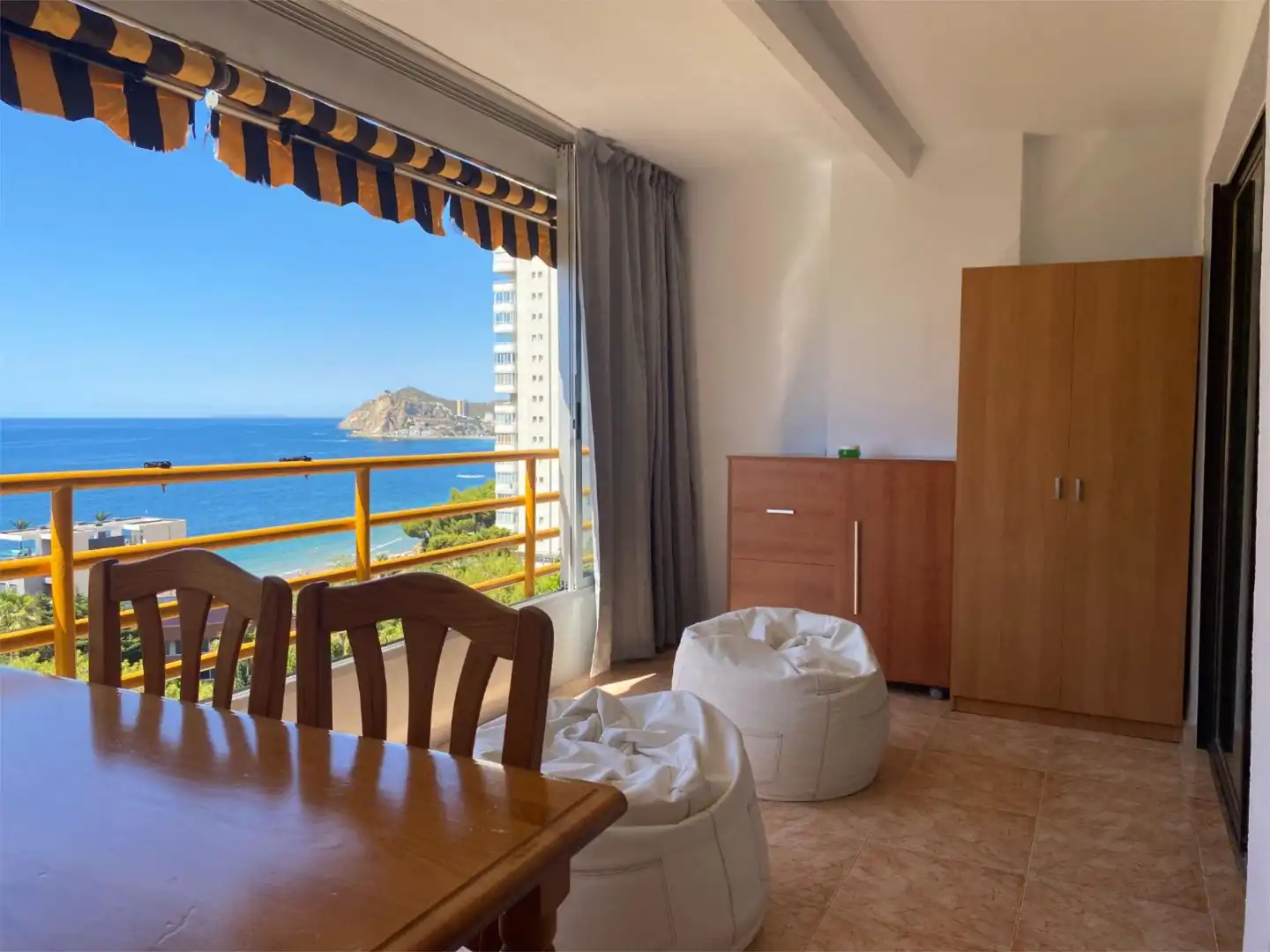 Apartament de lloguer a Avenida de Uruguay, 10, Playa Poniente Apartament de lloguer a Avenida de Uruguay, 10, Playa Poniente