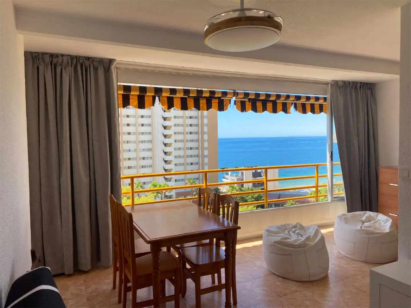 Apartament de lloguer a Avenida de Uruguay, 10, Playa Poniente Apartament de lloguer a Avenida de Uruguay, 10, Playa Poniente
