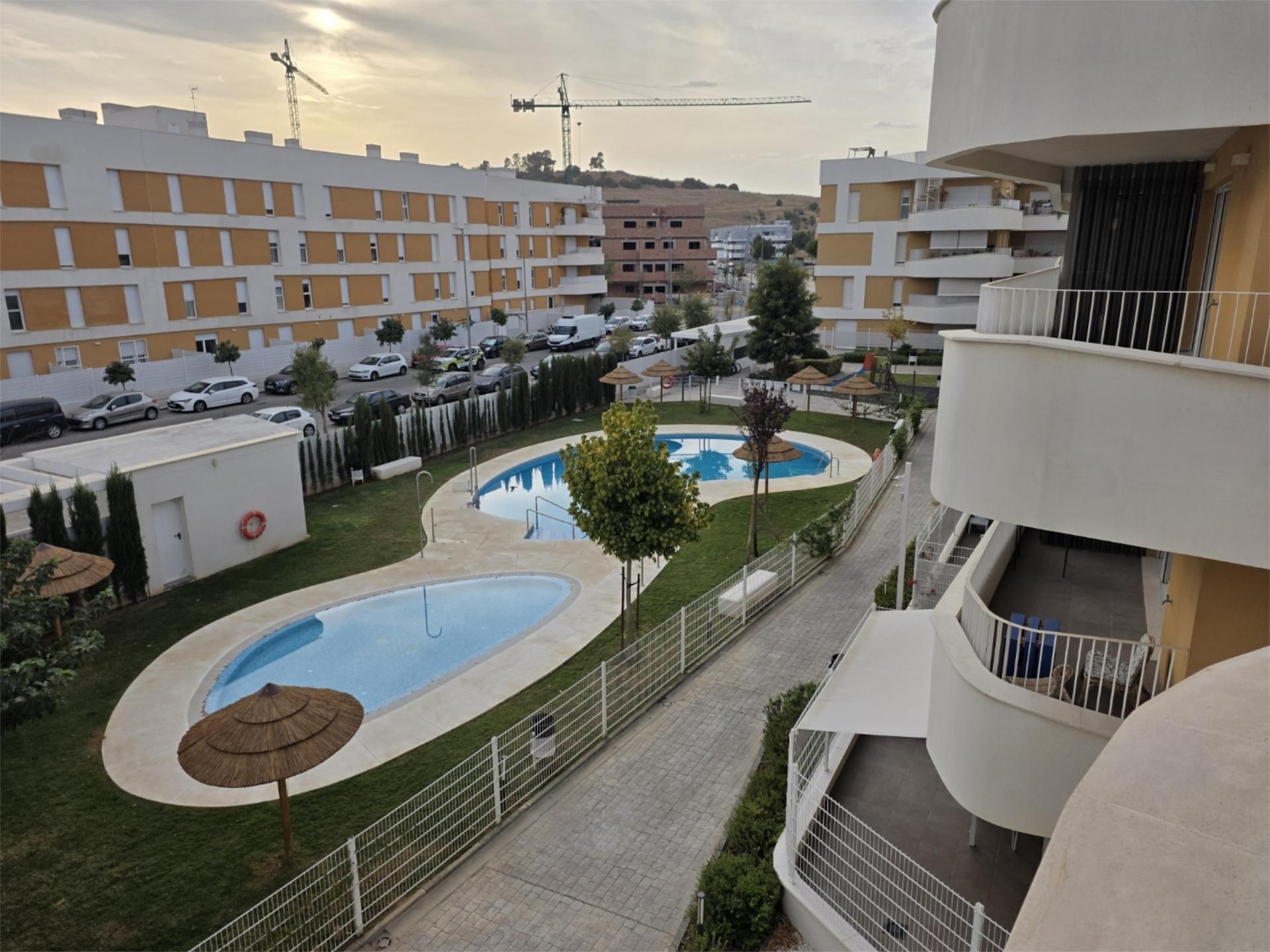 Swimming pool of Flat to rent in Camas  with Air Conditioner, Terrace and Balcony