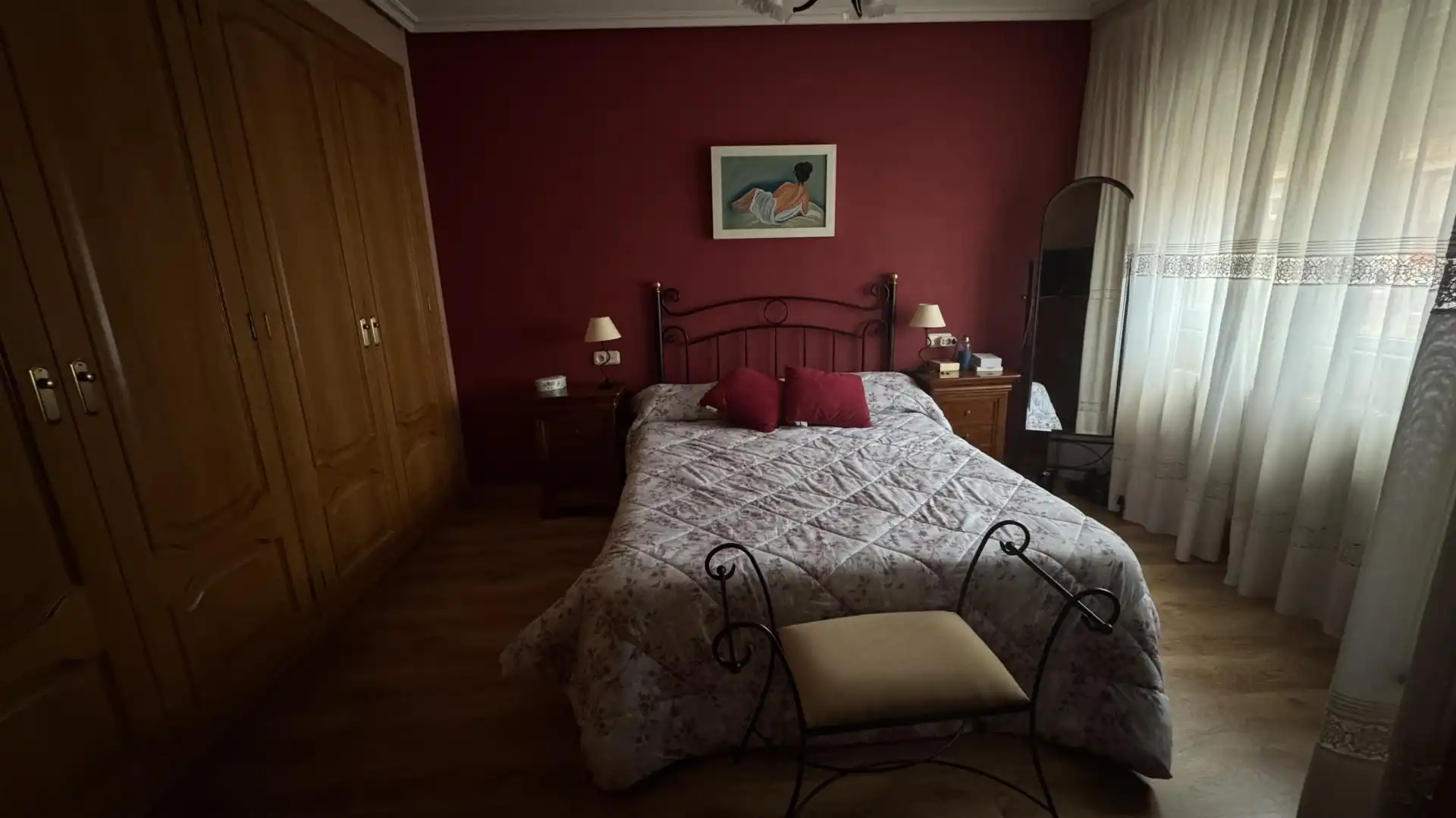 Houses for sale in Calle Viseu, 18, Vistahermosa Bedroom of Houses for sale in Salamanca Capital with Terrace, Swimming Pool and Balcony