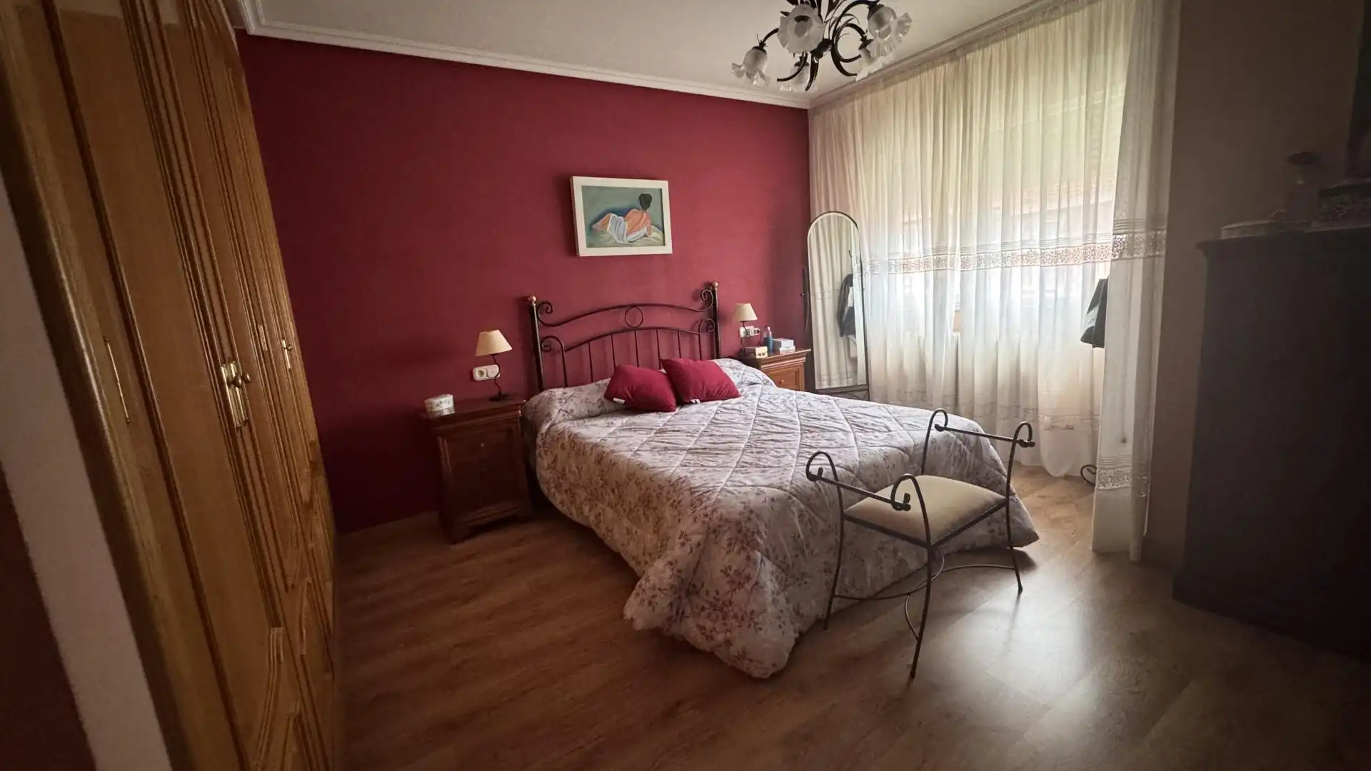Houses for sale in Calle Viseu, 18, Vistahermosa Bedroom of Houses for sale in Salamanca Capital with Terrace, Swimming Pool and Balcony