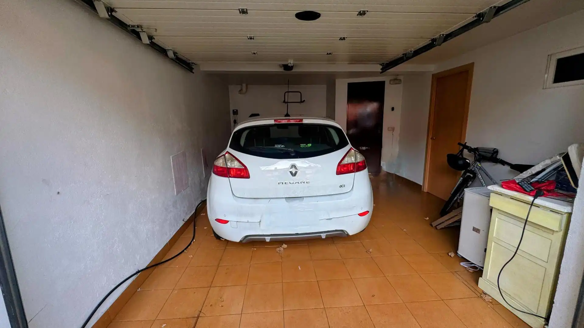 Houses for sale in Calle Viseu, 18, Vistahermosa Parking of Houses for sale in Salamanca Capital with Terrace, Swimming Pool and Balcony