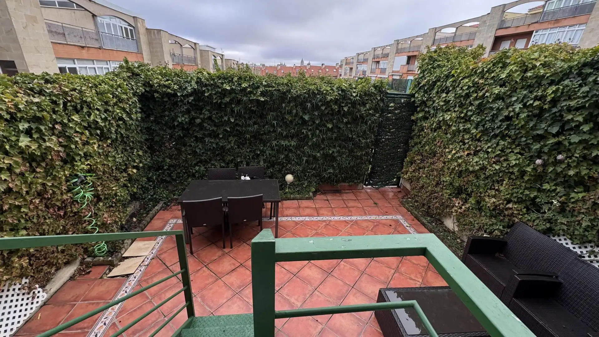 Houses for sale in Calle Viseu, 18, Vistahermosa Terrace of Houses for sale in Salamanca Capital with Terrace, Swimming Pool and Balcony
