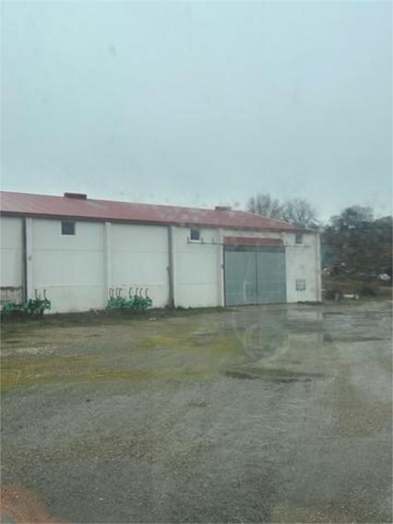 Vista exterior de Nave industrial de alquiler en Los Santos de la Humosa