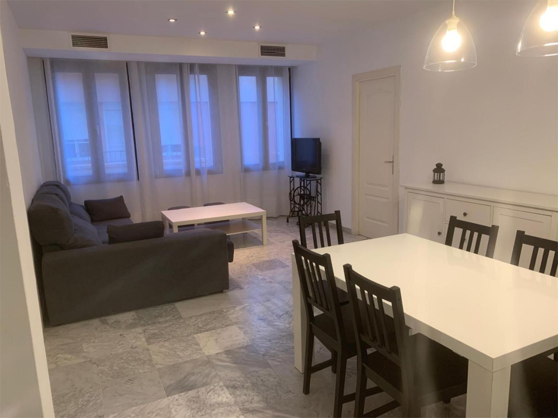 Sala d'estar de Pis en venda en La Línea de la Concepción amb Aire condicionat