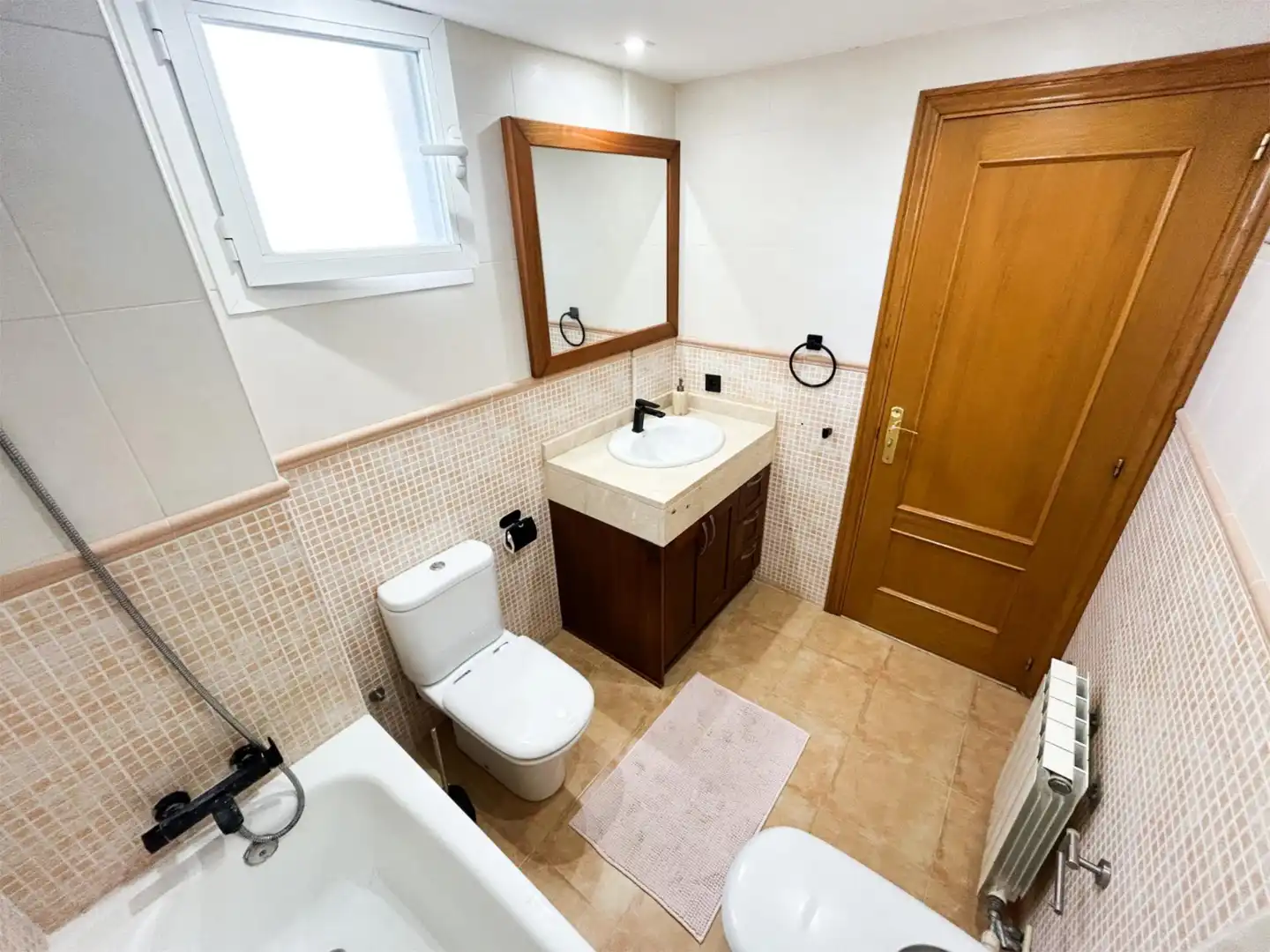 Flat for sale in Carrer de Santa Margalida, 7, Sa Torre Bathroom of Flat for sale in Llucmajor with Air Conditioner, Terrace and Swimming Pool