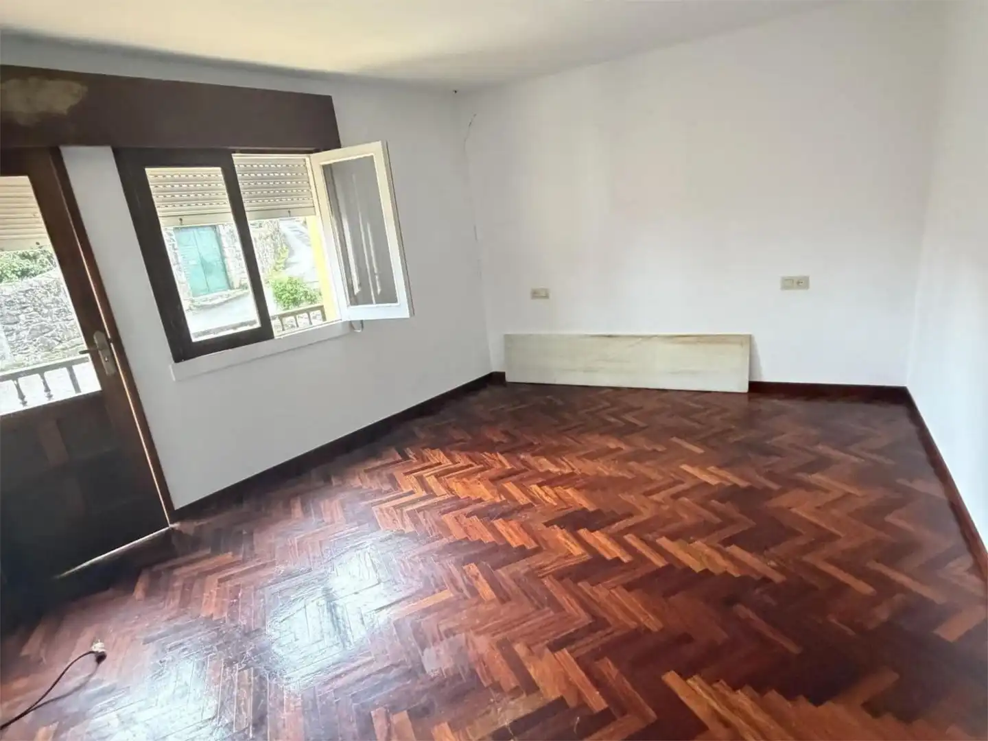 Casa adosada en venta en Río do Con, 4, Arealonga Habitación de Casa adosada en venta en Vilagarcía de Arousa con Calefacción, Parquet y Terraza