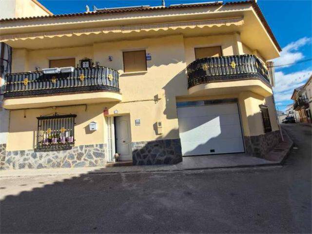 Casa-chalet en Venta en Morelábor