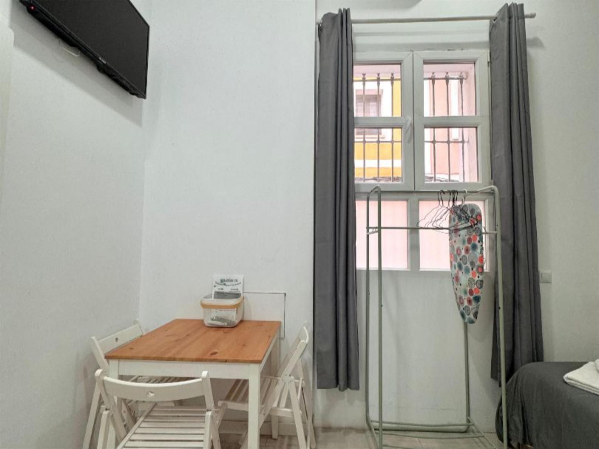 Dormitori de Pis en venda en Alicante / Alacant amb Aire condicionat i Terrassa