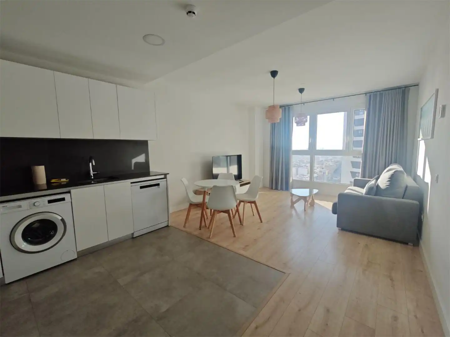 Wohnung zur Miete in Paseo Martiricos, 40, Martiricos - La Roca - La Rosaleda Wohnzimmer von Wohnung zur Miete in Málaga mit Klimaanlage, Heizung und Schwimmbad