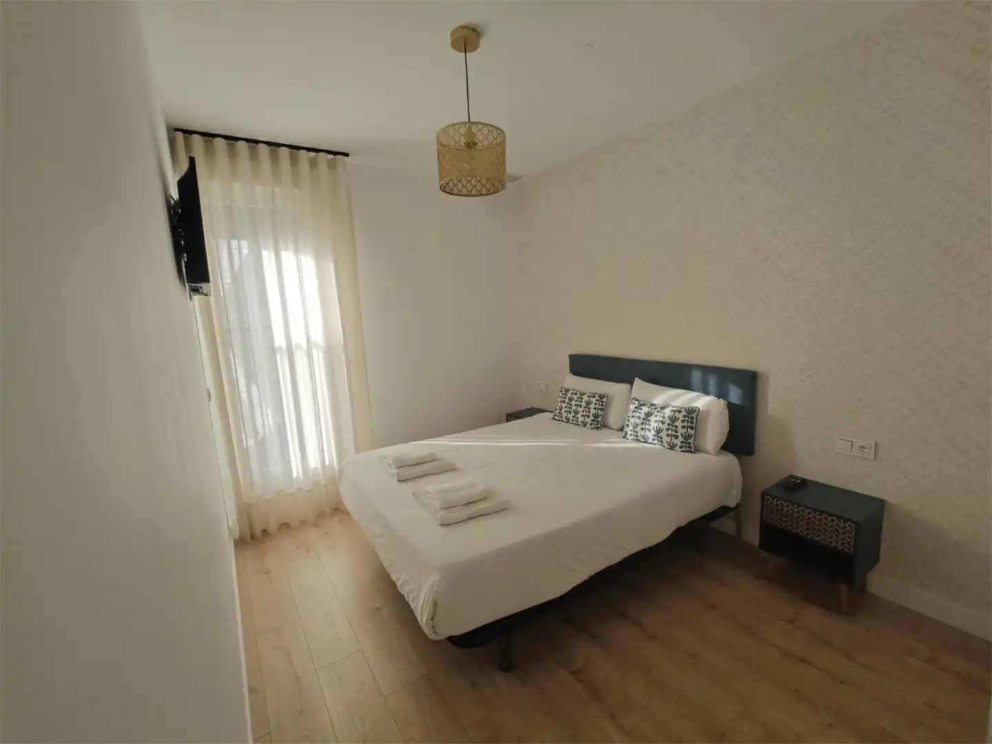 Wohnung zur Miete in Paseo Martiricos, 40, Martiricos - La Roca - La Rosaleda Schlafzimmer von Wohnung zur Miete in Málaga mit Klimaanlage, Heizung und Schwimmbad