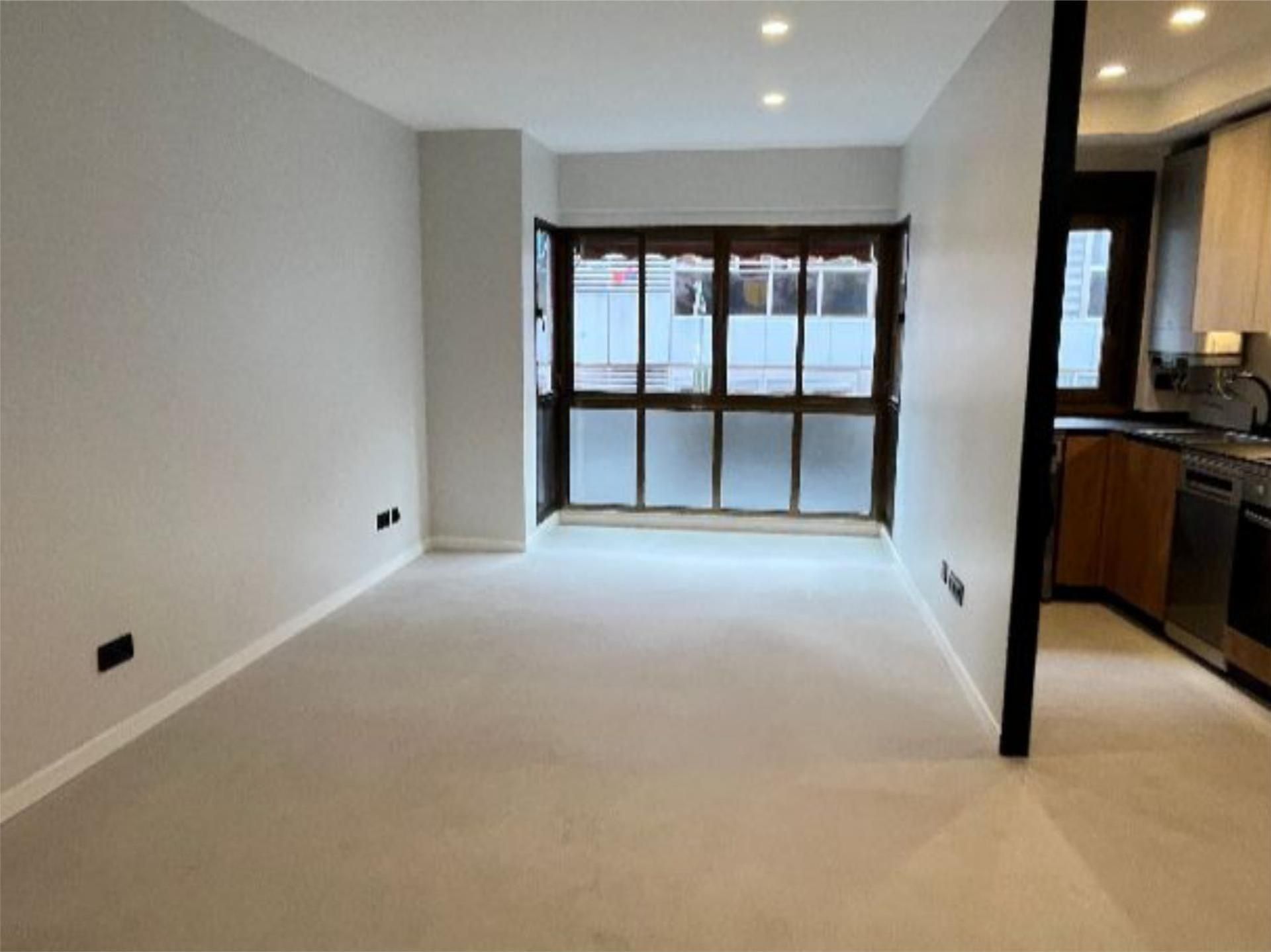 Flat to rent in  Madrid Capital  with Air Conditioner, Heating and Swimming Pool