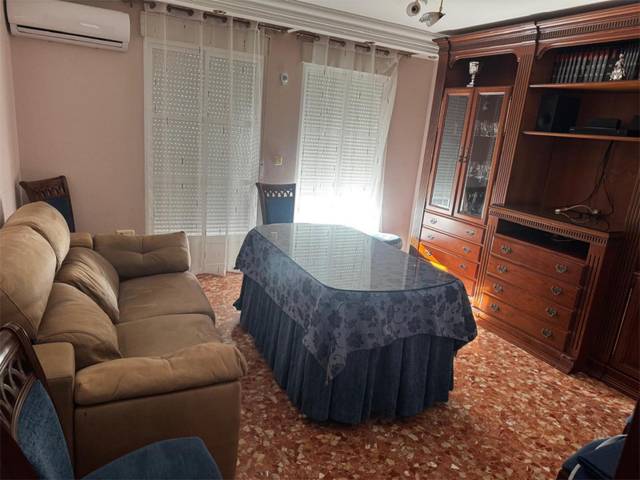 Piso en Alquiler en Calle Vega, 26 en Torredelcampo