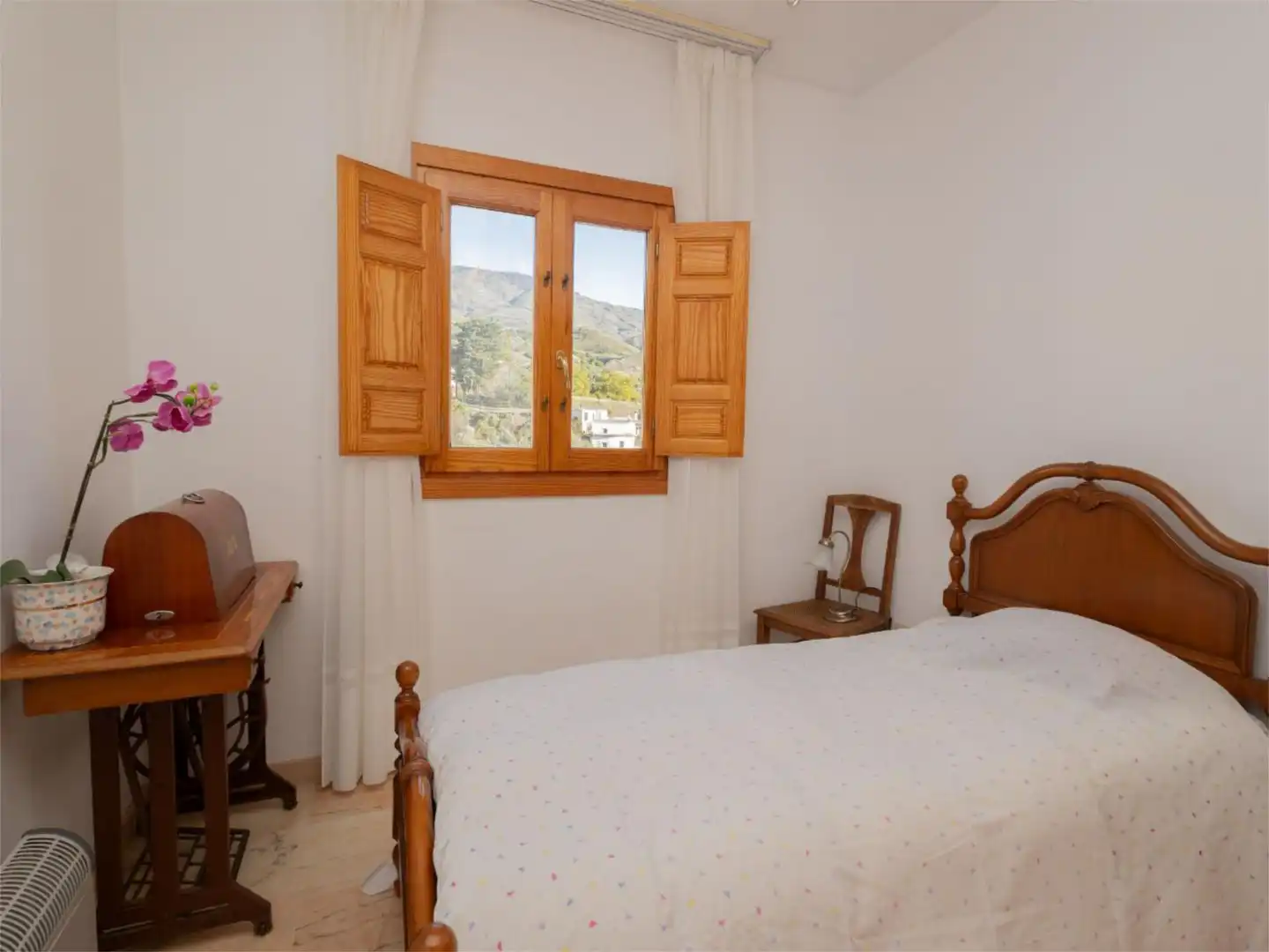 Bedroom of Detached homes for sale in Órgiva  with Heating, Private garden and Terrace