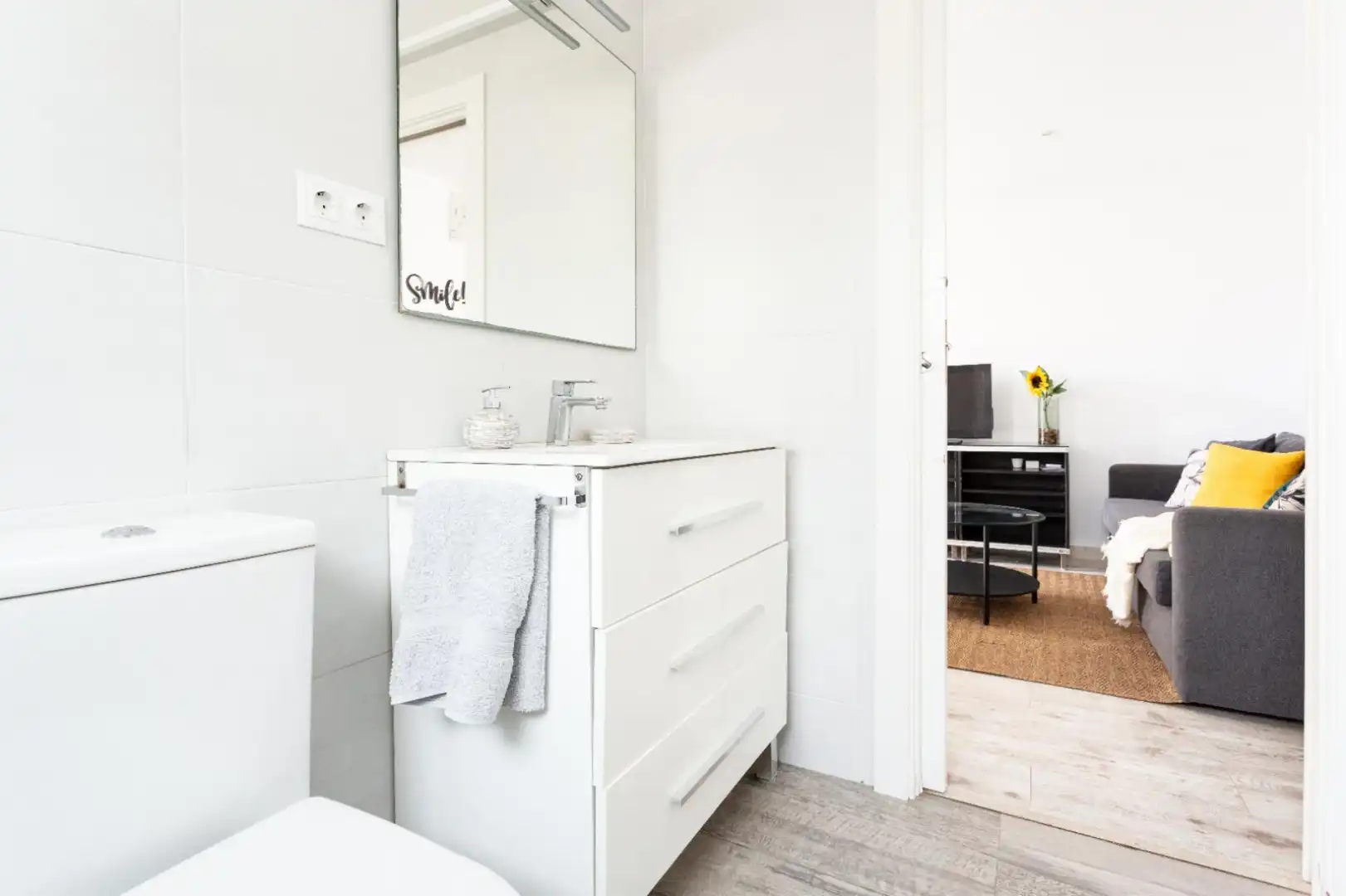 Flat for sale in Carrer del Ferrocarril, 10, Les Botigues de Sitges Bathroom of Flat for sale in Sitges with Air Conditioner