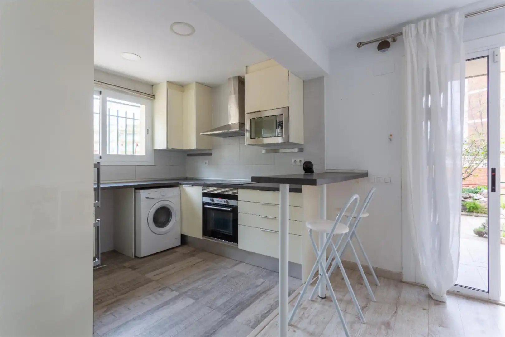 Flat for sale in Carrer del Ferrocarril, 10, Les Botigues de Sitges Kitchen of Flat for sale in Sitges with Air Conditioner