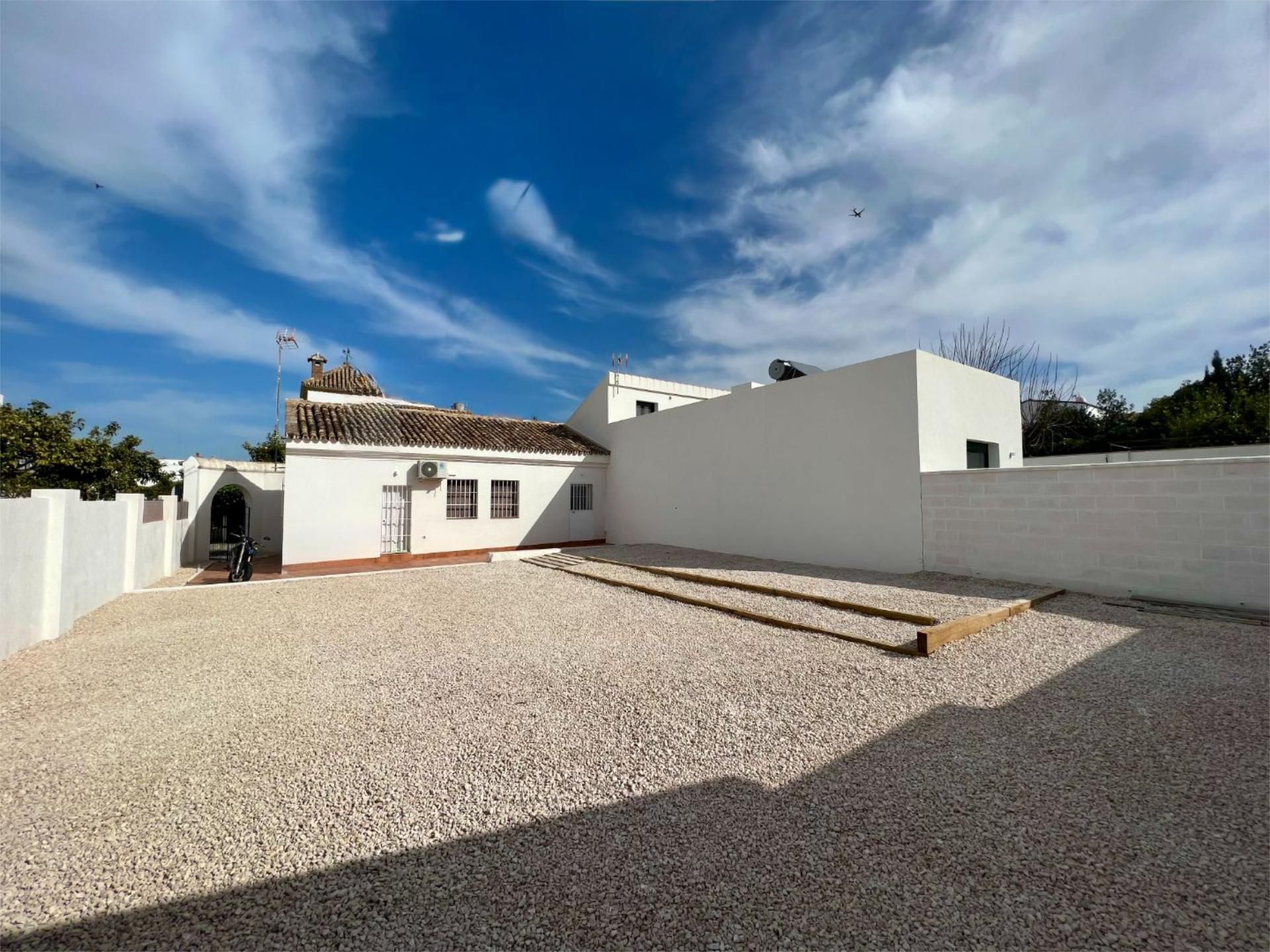 Casa adosada de lloguer a Calle Virgen de Los Reyes, 9, Valencina de la Concepción