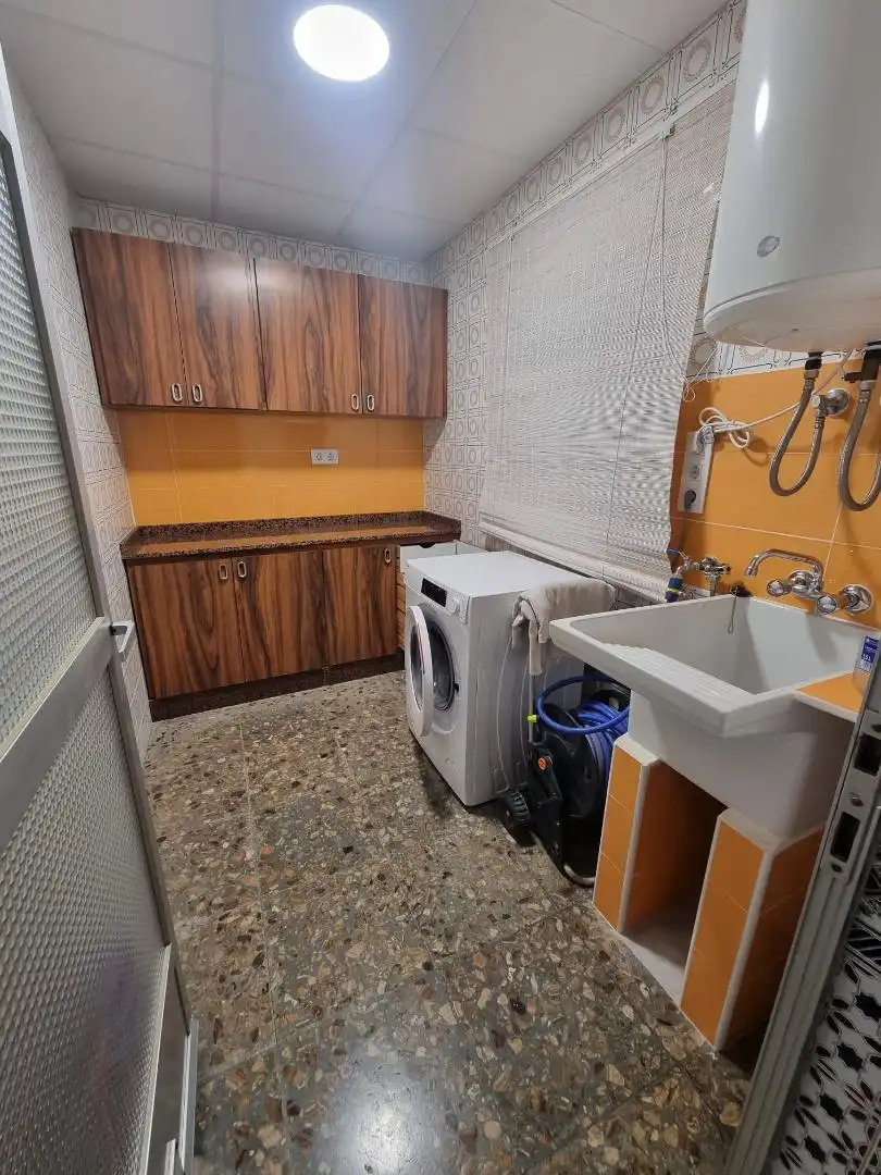 Casa adosada en venta en Calle General Varela, 5, San Pedro del Pinatar ciudad Cocina de Casa adosada en venta en San Pedro del Pinatar con Calefacción, Amueblado y Balcón